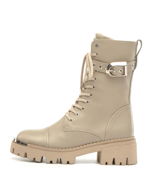 Lace-up anke boots in creame leather