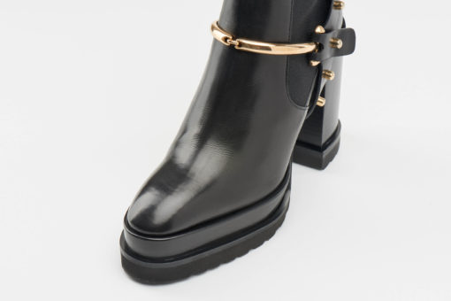 Black Knee boot gold harness