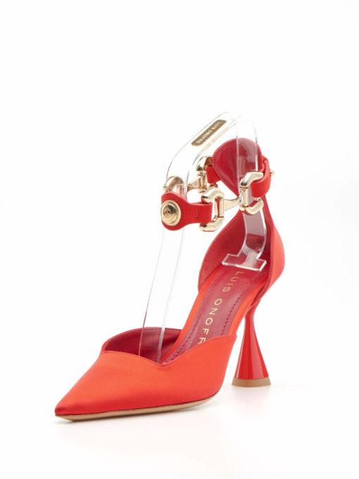 Pointed Toe pumps in red suede